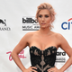 Image for article titled Kesha on Eating Disorder Rehab: 'The Scariest Thing I've Ever Done'